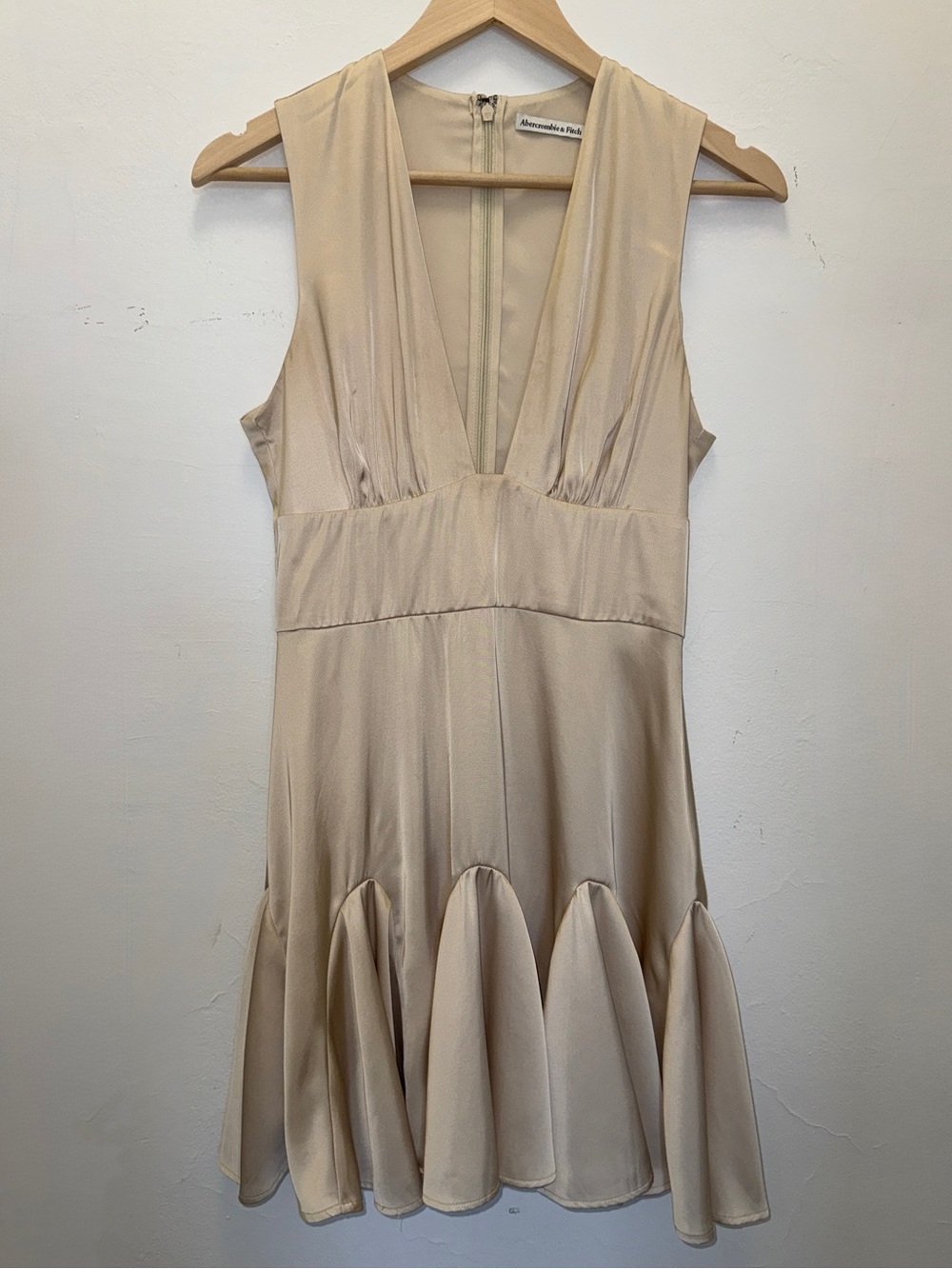 Abercrombie & Fitch V-Neck Sleeveless Mini Dress | Champagne/Cream | Size S